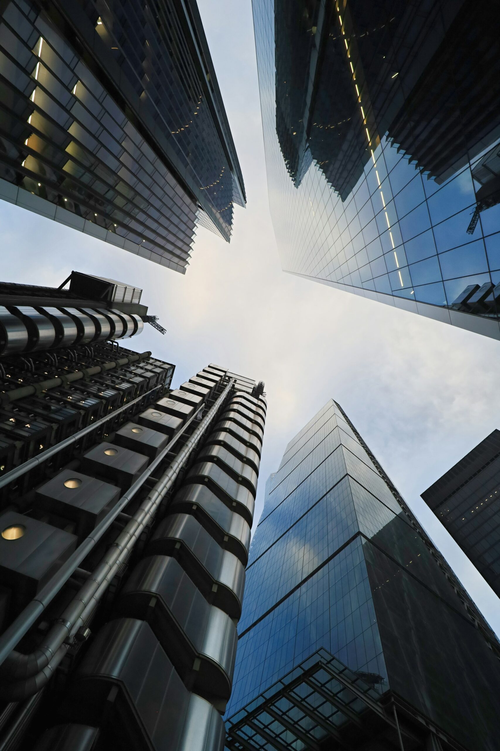 How Proptech Innovations Are Transforming the Real Estate Industry in 2025